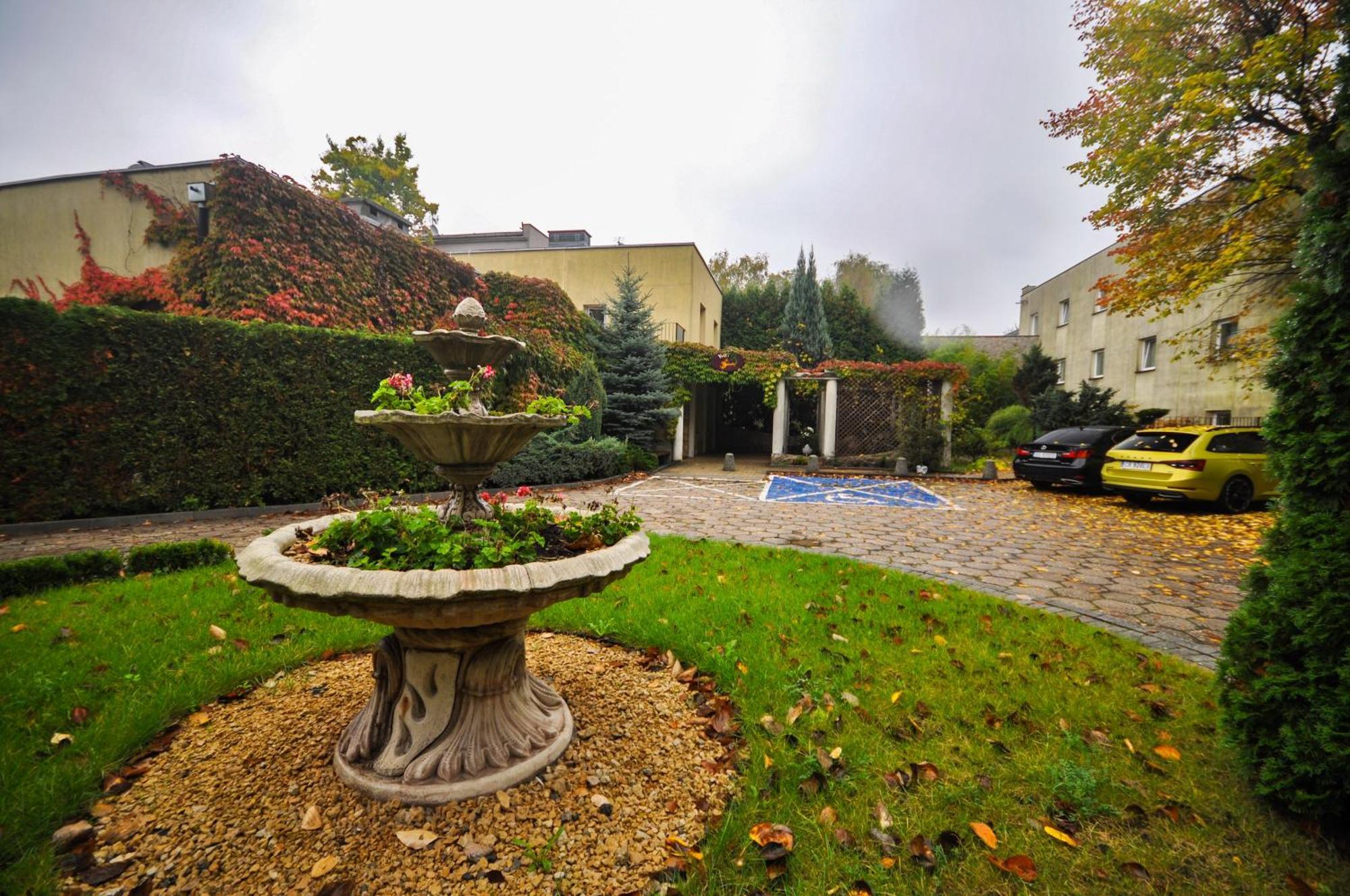 Hotel Trzy Swiaty Spa & Wellness Rajska Wyspa Гливице Экстерьер фото