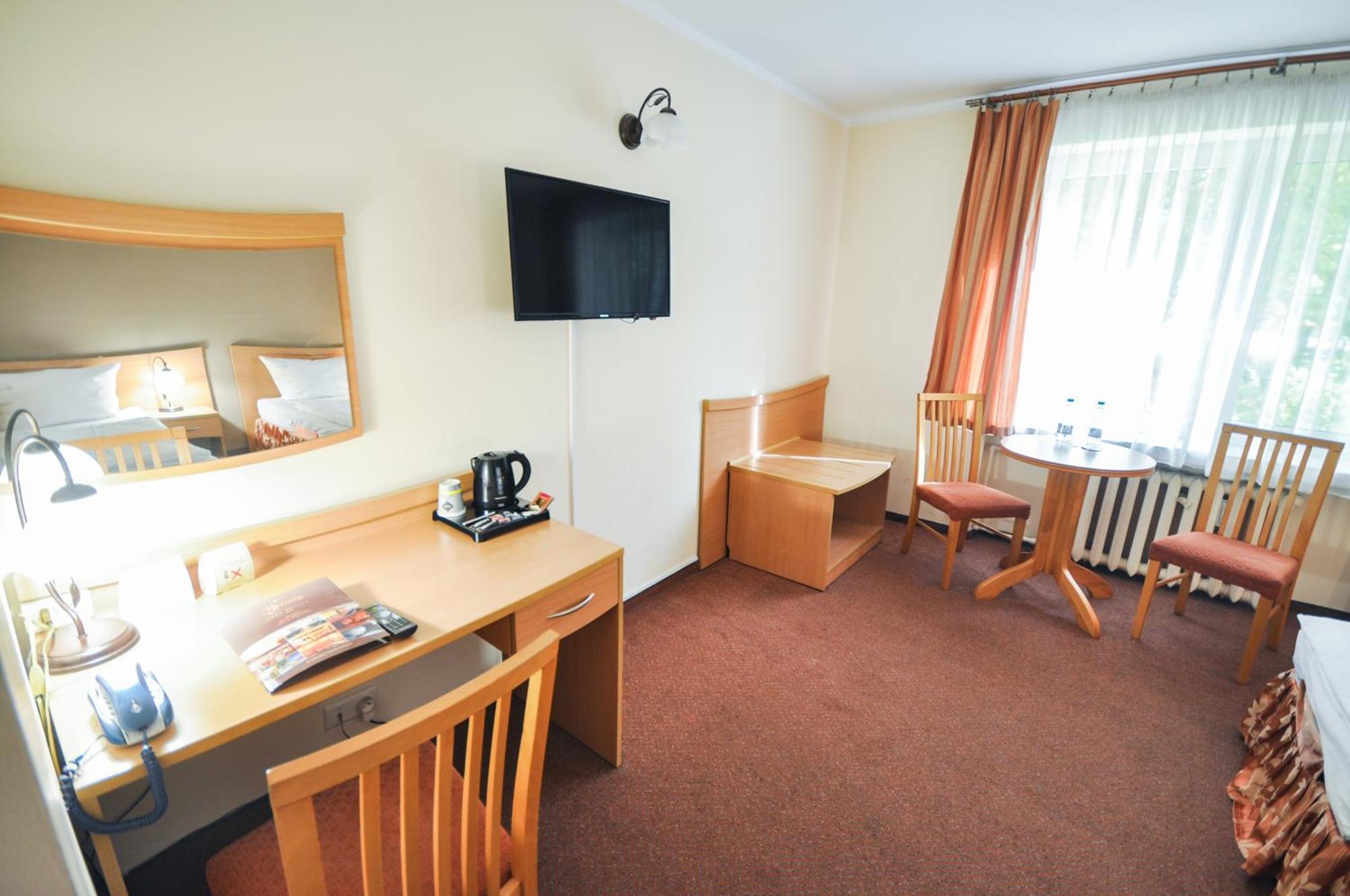 Hotel Trzy Swiaty Spa & Wellness Rajska Wyspa Гливице Экстерьер фото